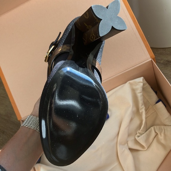 LOUIS VUITTON Silhouette Knit Ankle Sock Boot Brown Monogram Flower Heel 38 - Picture 3 of 4